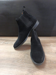 Chelsea Boots in Black Suede